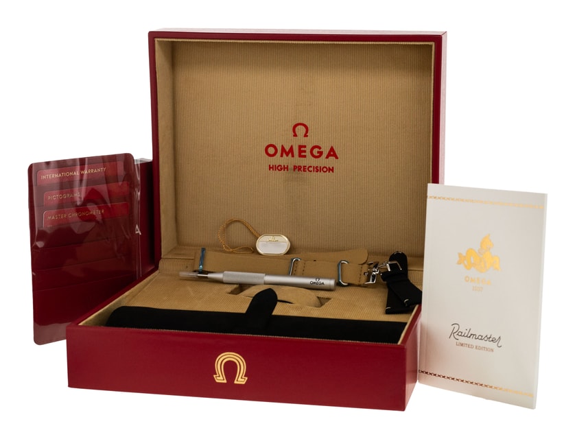 Omega Seamaster Railmaster 220.10.38.20.01.002 Image 4